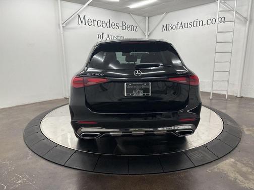 2025 Mercedes-Benz GLC 300 Base 4MATIC