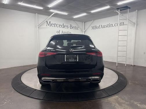 2026 Mercedes-Benz GLC 300 Base