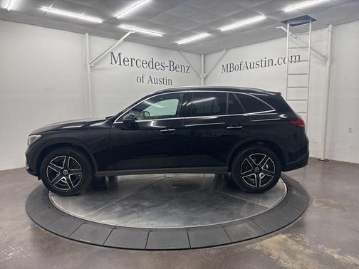 2026 Mercedes-Benz GLC 300 Base