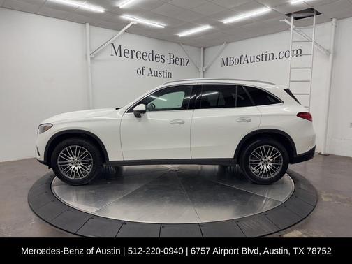 2025 Mercedes-Benz GLC 300 Base