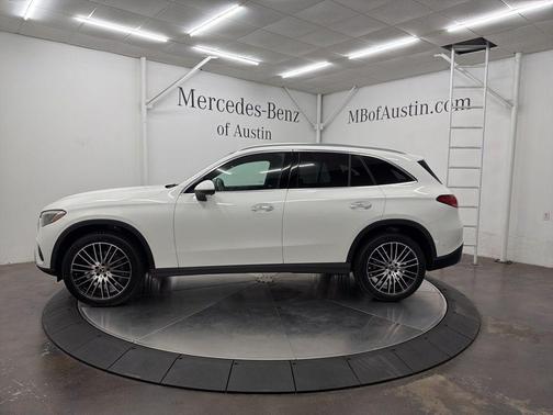 2026 Mercedes-Benz GLC 300 Base