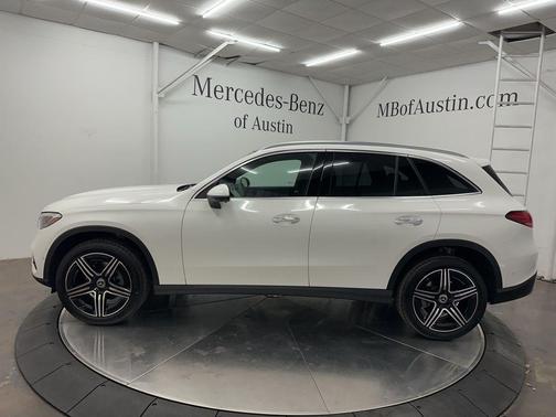 Polar White 2026 Mercedes-Benz GLC 300 Base 4MATIC