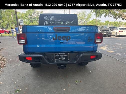 2023 Jeep Gladiator Sport