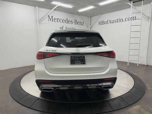 2026 Mercedes-Benz GLC 300 Base