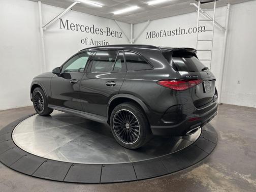 2026 Mercedes-Benz GLC 300 Base