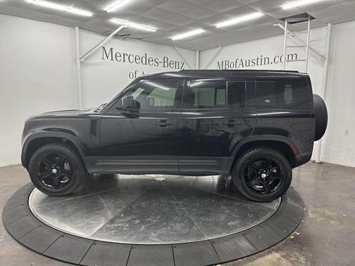 2021 Land Rover Defender 110 SE