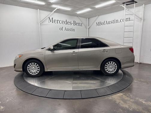 2014 Toyota Camry Hybrid LE