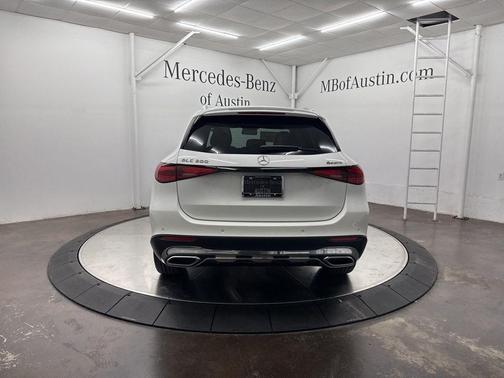 2026 Mercedes-Benz GLC 300 Base 4MATIC