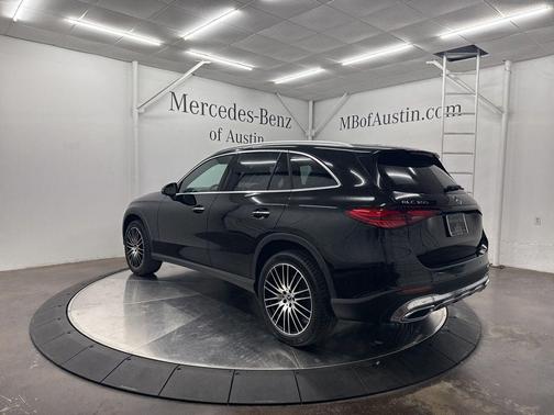 2026 Mercedes-Benz GLC 300 Base