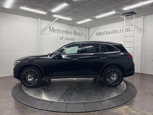 2026 Mercedes-Benz GLC 300 Base