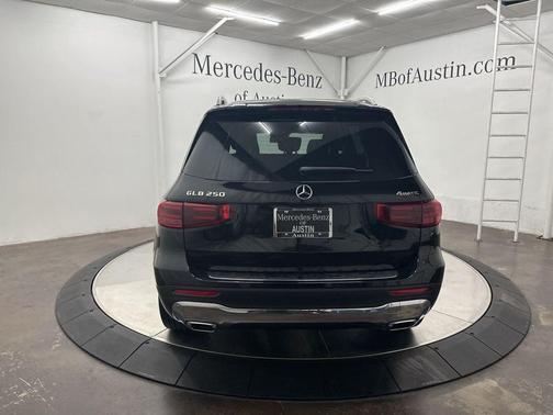 2026 Mercedes-Benz GLB 250 Base 4MATIC