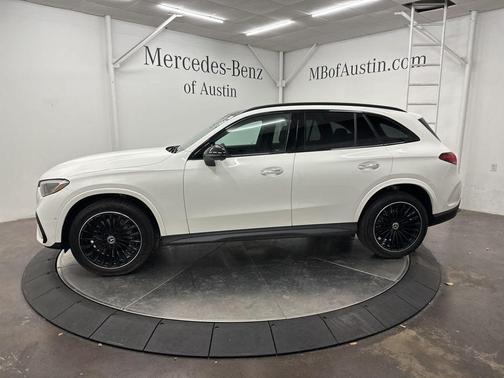 Polar White 2026 Mercedes-Benz GLC 300 Base
