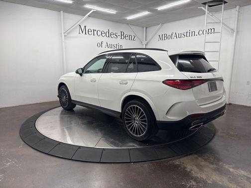 2026 Mercedes-Benz GLC 300 Base