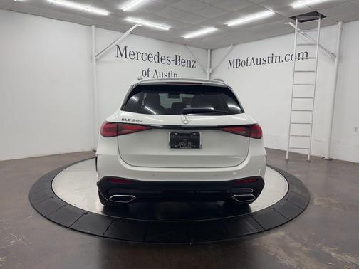 2026 Mercedes-Benz GLC 300 Base