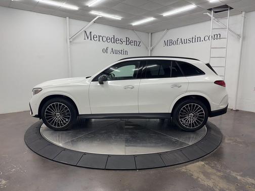 2026 Mercedes-Benz GLC 300 Base