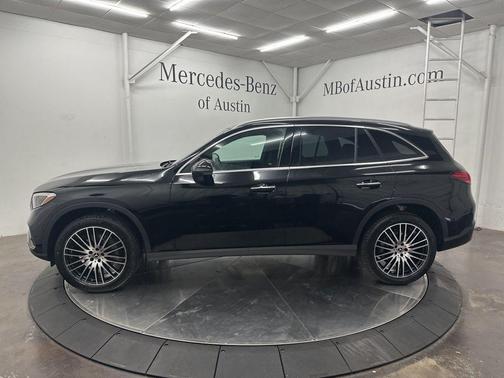 2026 Mercedes-Benz GLC 300 Base