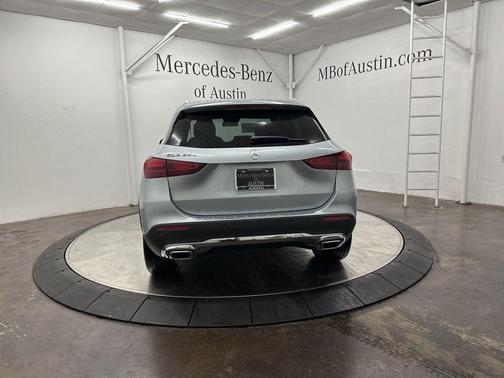 2025 Mercedes-Benz GLA 250 Base
