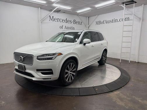 2023 Volvo XC90 B5 Plus