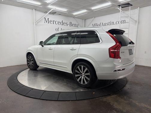 2023 Volvo XC90 B5 Plus