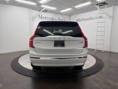 2023 Volvo XC90 B5 Plus