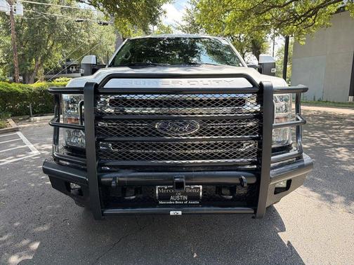Oxford White 2020 Ford F-250 Lariat