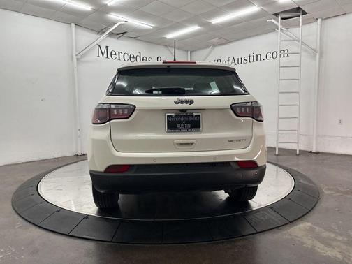 White Clearcoat 2019 Jeep Compass Sport