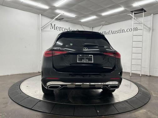 Black 2026 Mercedes-Benz GLC 300 Base