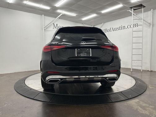 2025 Mercedes-Benz GLC 300 Base 4MATIC