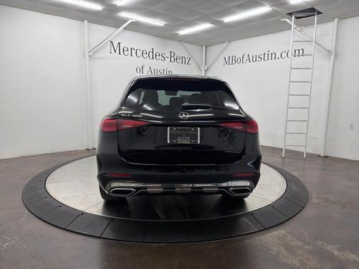 2026 Mercedes-Benz GLC 300 Base