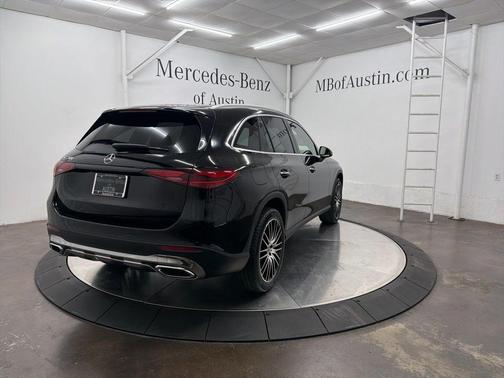 2026 Mercedes-Benz GLC 300 Base