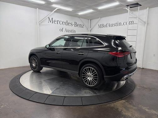 2026 Mercedes-Benz GLC 300 Base