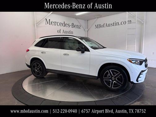 Polar White 2027 Mercedes-Benz GLC 300