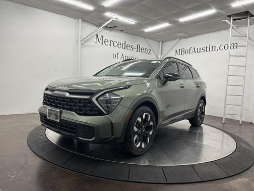 Jungle Green 2024 Kia Sportage X-Line