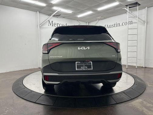 Jungle Green 2024 Kia Sportage X-Line
