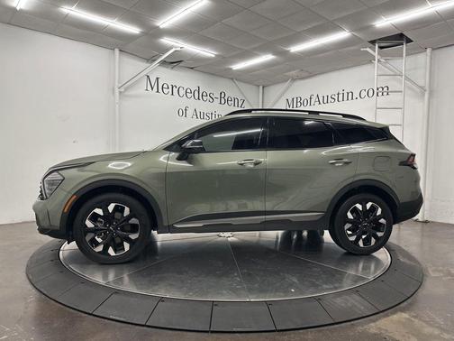 Jungle Green 2024 Kia Sportage X-Line