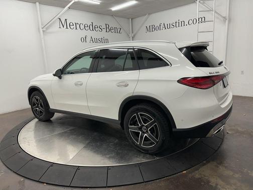 2026 Mercedes-Benz GLC 300 Base