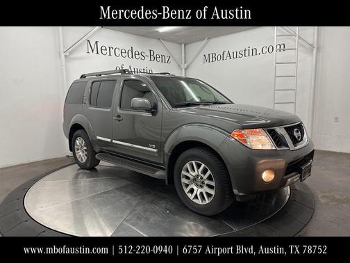 2008 Nissan Pathfinder LE