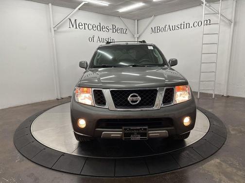 2008 Nissan Pathfinder LE