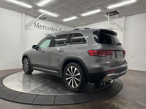 Gray 2023 Mercedes-Benz GLB 250 Base