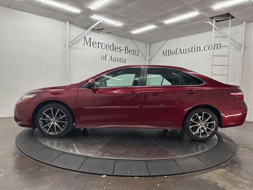Pearl 2016 Toyota Camry XSE