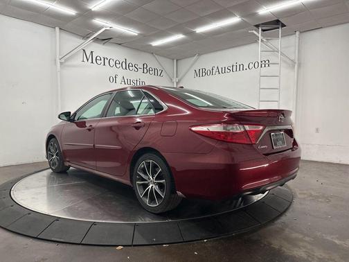 Pearl 2016 Toyota Camry XSE