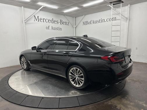 2022 BMW 530 i