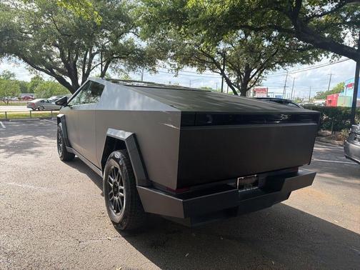 2024 Tesla Cybertruck Cyberbeast