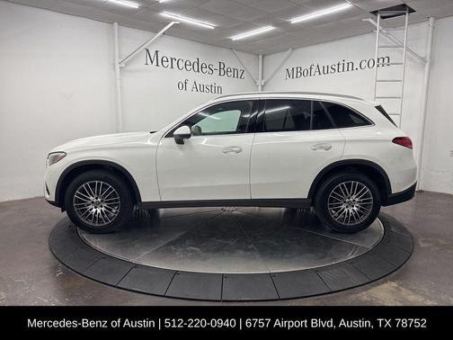 2025 Mercedes-Benz GLC 300 Base