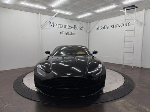 2017 Aston Martin DB11 Base