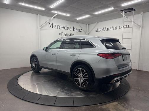 2026 Mercedes-Benz GLC 300 Base