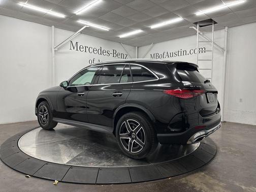 2025 Mercedes-Benz GLC 300 Base