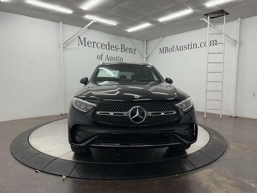 2025 Mercedes-Benz GLC 300 Base