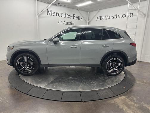 2026 Mercedes-Benz GLC 300 Base