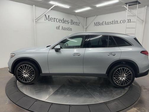 2026 Mercedes-Benz GLC 300 Base
